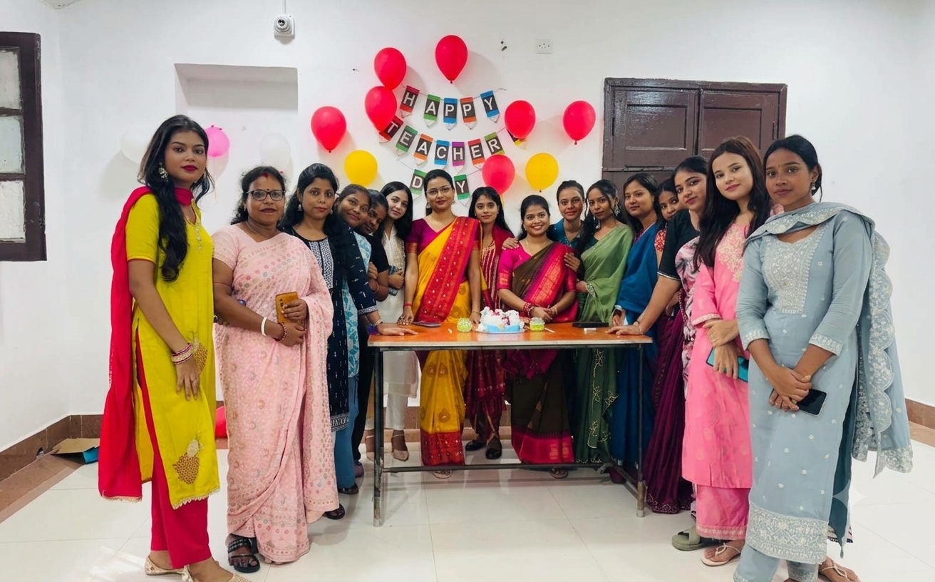 Happy Teachers’ Day – Celebrating the Guiding Lights of Peerless Skills Academy